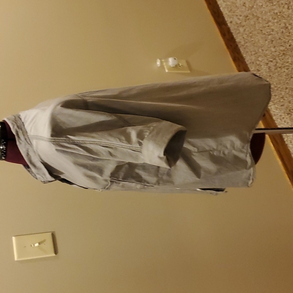 COPY - Short sleeve, button down - Picture 2 of 5